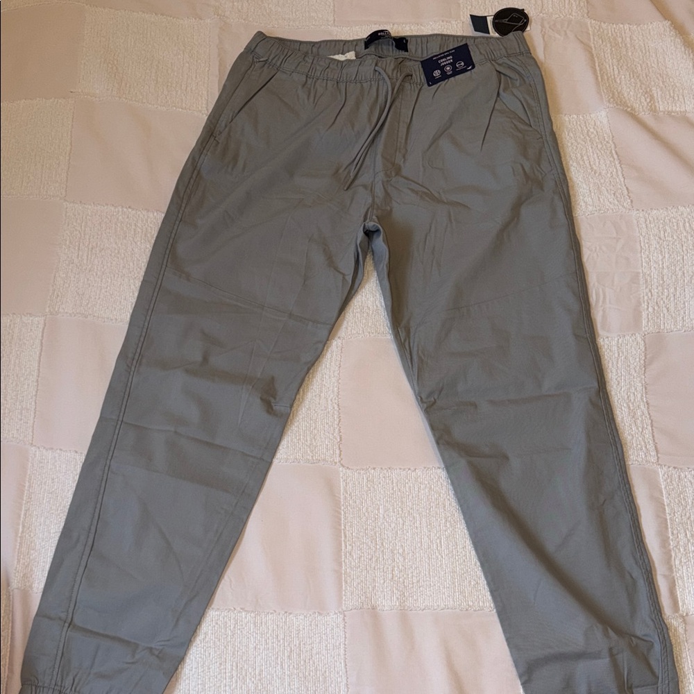 Hollister Men's joggers in Light Gray